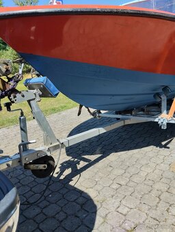 Motorový člun Savir - 6