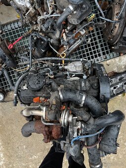 Prodám funkční motory. levný - 6