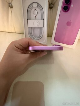 IPhone 16 128GB růžová - 6