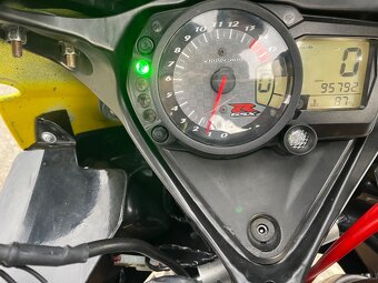 Suzuki GSX-R 1000 K8 - 6