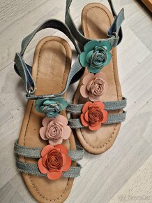 Dívčí páskové sandálky - 6