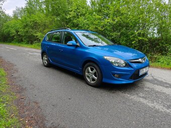 HYUNDAI i30 Combi 1.4 benzín ,80kW 2011 ČR ,1.majitel - 6