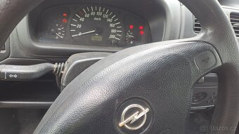 Opel agila 1.0 - 6