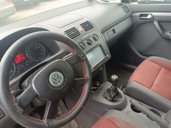 Volkswagen Touran 2.0tdi - 6