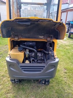 Minibagr Volvo EC15B - 6