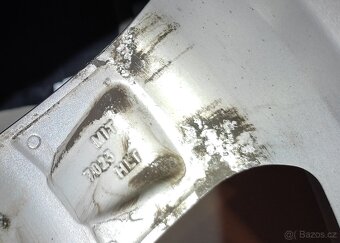 Prodám kola na BMW v hezkém stavů - 6