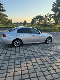 Prodám BMW e90 325ix - 6