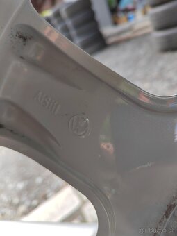 Prodám orig alu 16 Vw Tiguan 5x112 ET 33 pneu 215/65/16 - 6