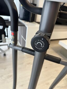 Eliptický trenažer Housefit Motio 30 - 6