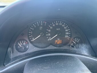 OPEL CORSA 1.0i 43 KW Klima 2001 - 6