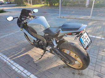 Honda CBR 1000rr sc59 - 6