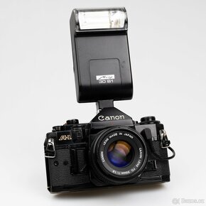 Canon A-1 se dvěma objektivy a příslušenstvím - 6