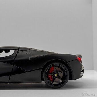 Ferrari LaFerrari Bburago Signature 1:18 - 6