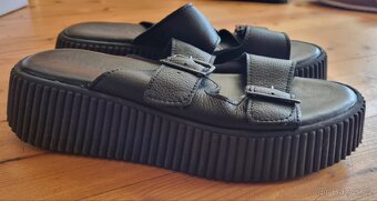 Dámské černé kožené pantofle na platformě Tamatis - 6