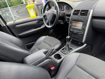 Mercedes-Benz A 180 CDI Face-Lift Avantgarde 2012 - 6