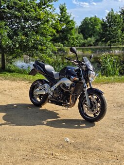Suzuki GSR 600 - 6