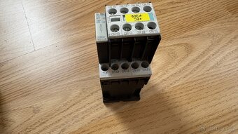 Stykač Siemens 3RH1911 1FA31 10A 240V - 6