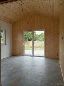 CELOROČNÍ MOBILNÍ DŘEVOSTAVBA, NÍZKOENERGETICKÁ, TŘÍDY \"B - 6
