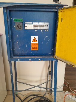 Stavební elektroměrový rozvaděč + stavební rozvaděč - 6