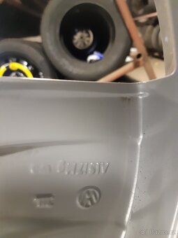 VW Amarok 255/60R18 - 6