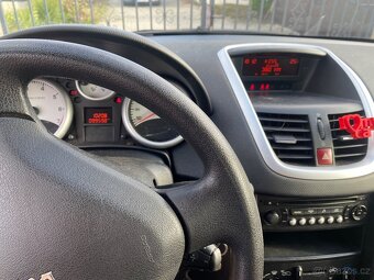 Peugeot 207 - 6