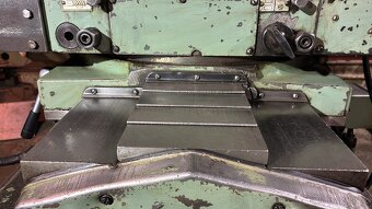 Univerzální frézka Stanko 6T82-1 - 6