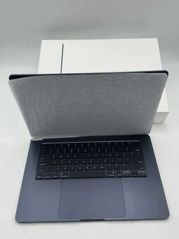 Notebook Apple MacBook Air M4 15,3" 16/256 GB model A3241 n - 6