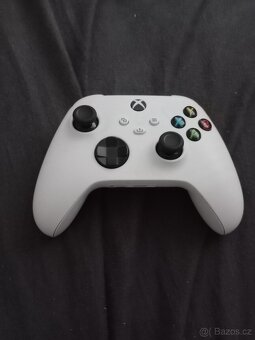 Xbox series S s příslušenstvím - 6