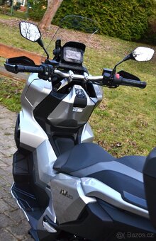 Prodám skútr Honda ADV-350, 129.900,-Kč - 6