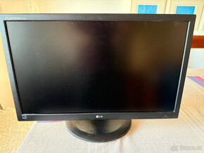 LG Flatron IPS231P-BN (23") - 6
