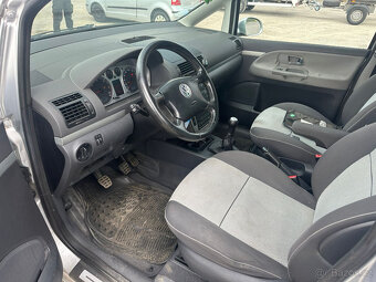 VW Sharan č. 24300 - 6