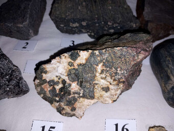 S94 Sbírka 37 ks minerálů - 6