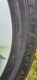 Toyota RAV4 - zimní pneu 225/65R17 - 6