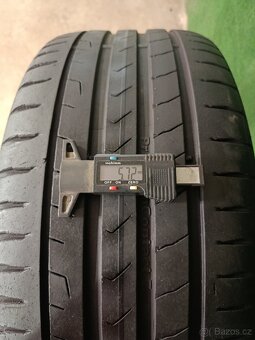 4ks letni 235/45/18 continental - 6