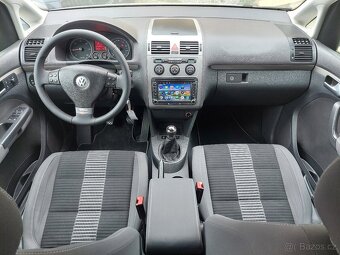 Volkswagen Touran 2.0 tdi, 103 kW, 7 míst, 05/2009 - 6