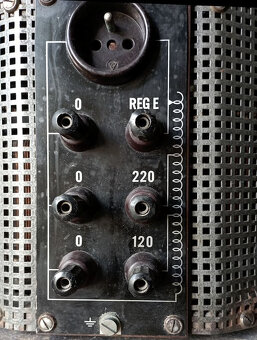 Regulační autotransformátor 2500 VA - 6