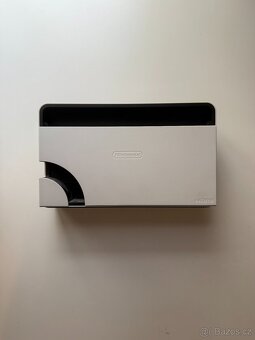 Nintendo Switch OLED bilý + SD karta + 2 pouzdra + 2 hry - 6