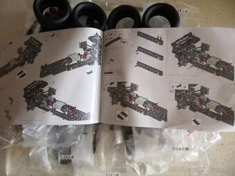Stavebnice F1 Mercedes W14 - 6