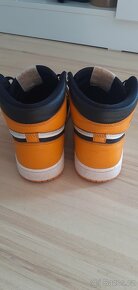 Nike Air Jordan 1 Yellow Toe - 6