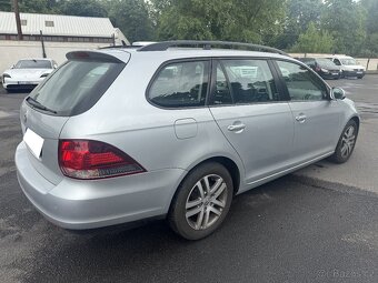 Volkswagen Golf VI 1.6 TDi COMBI MODEL 2012 MOŽNO NA SPLÁTKY - 6