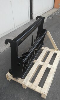Adaptér JCB Qfit na EURO traktor čelní nakladač - 6