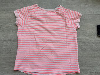 Dívčí trička Reserved a Primark, vel. 134 - 6