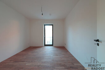 Prodej bytu 2 + kk 50 m2 - 6