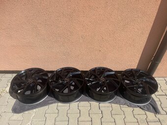 Alu disky na audi, R18, 5x112,ET26, šířka 8J - 6