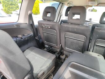 Prodám Mazdu MPV 2.0 Di na náhradní díly - 6
