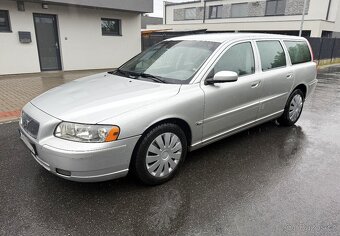 Volvo V70 2,4 D5 136kw ,Tažné,pravidelný servis,velmi pěkný - 6