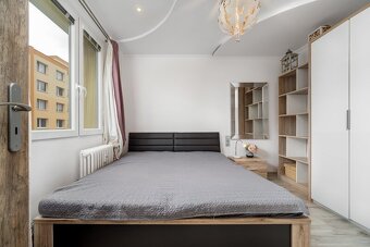 Pronájem nadstandardního a kompletně zařízeného bytu 2kk v c - 6