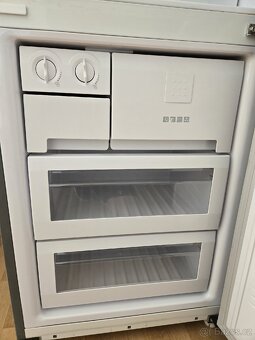 Kombinovaná lednička a mrazák Samsung - volně stojící - 6
