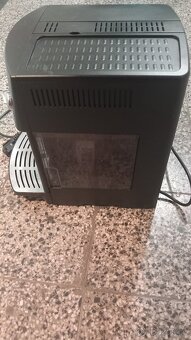 Nefunkční kávovar DéLonghi ESAM 3000 B. na ND - 6