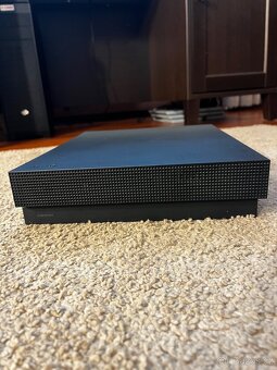 Xbox One X 1TB Project Scorpio Edition - 6